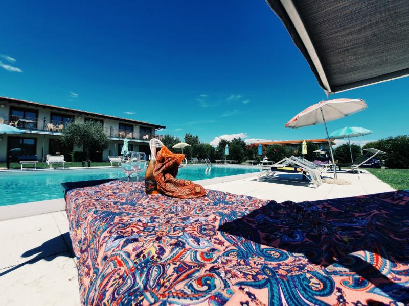 Residence with swimming pool on Lake Garda: the tourist offer  